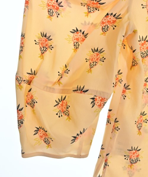 Chloe เสื้อลำลอง