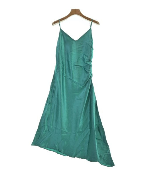 MM6 ชุดเดรส