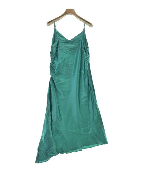 MM6 ชุดเดรส