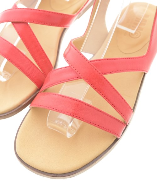 MM6 รองเท้าแตะ