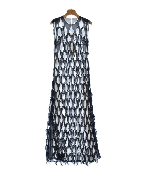 MM6 ชุดเดรส