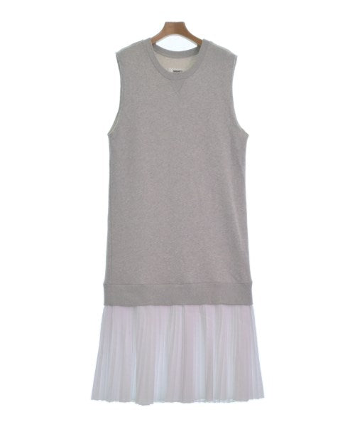 MM6 ชุดเดรส