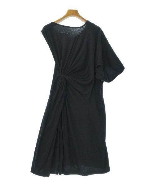 MM6 ชุดเดรส