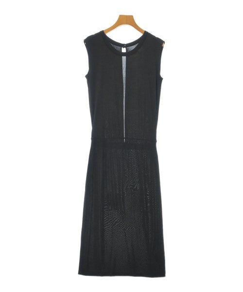 MM6 ชุดเดรส