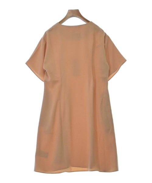 MM6 ชุดเดรส