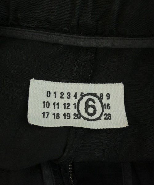 MM6 กระโปรงสั้น