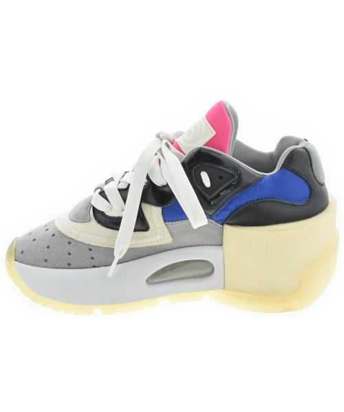 MM6 รองเท้าผ้าใบ