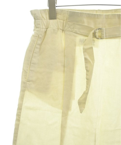 MM6 กระโปรงยาวถึงเข่า