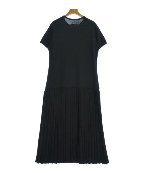 MM6 ชุดเดรส