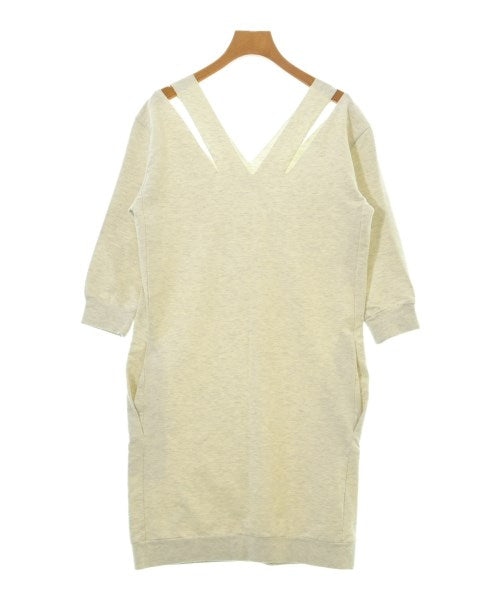 MM6 ชุดเดรส