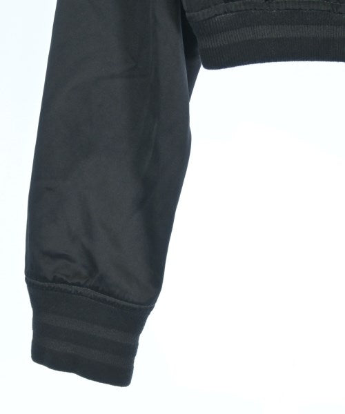 MM6 แจ็คเก็ตเบลาส์ อื่น