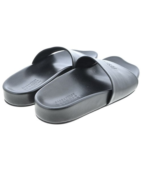 MM6 รองเท้าแตะ