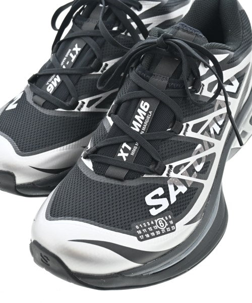 MM6 รองเท้าผ้าใบ