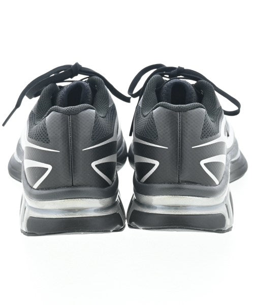 MM6 รองเท้าผ้าใบ