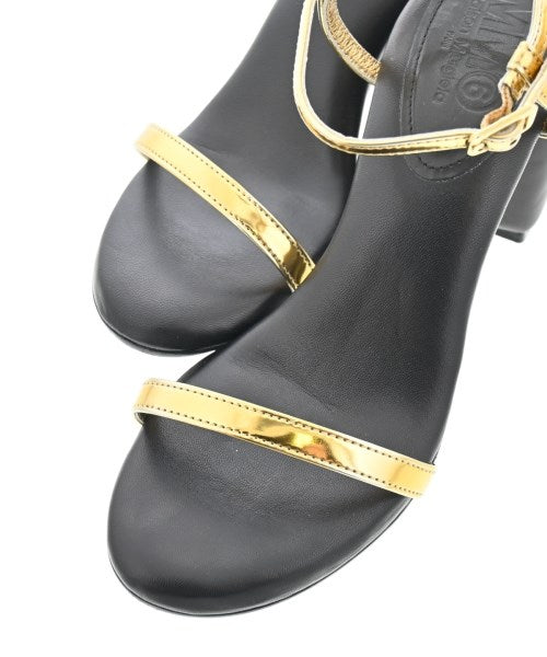 MM6 รองเท้าแตะ