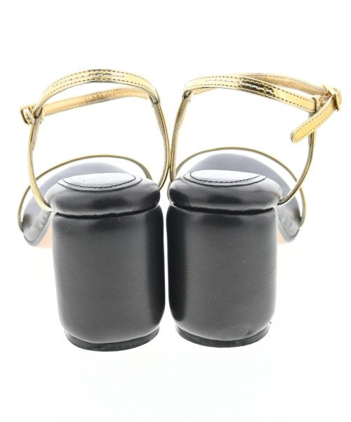 MM6 รองเท้าแตะ