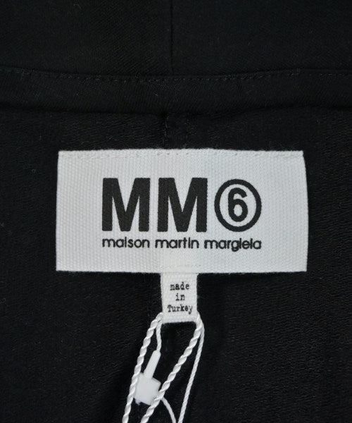 MM6 กระโปรงสั้น