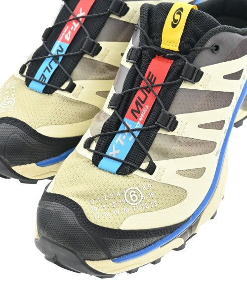 MM6 รองเท้าผ้าใบ