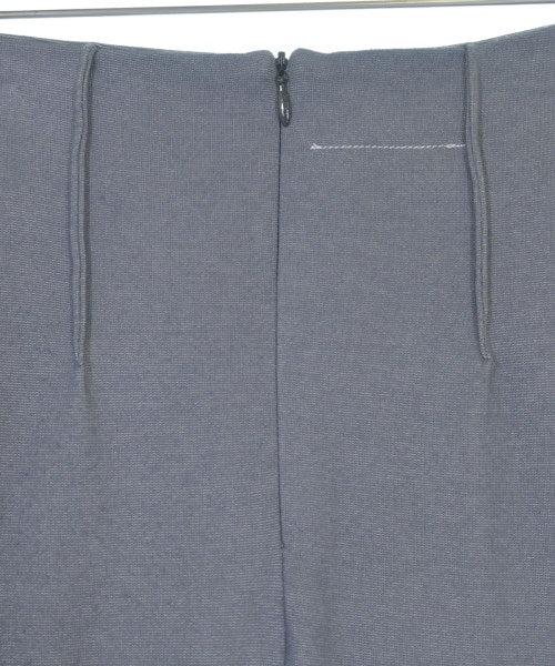 MM6 กระโปรงยาวถึงเข่า