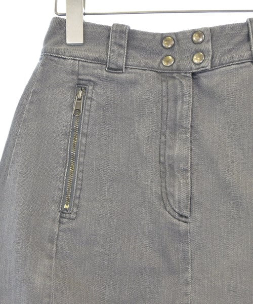 MM6 กระโปรงยาวถึงเข่า