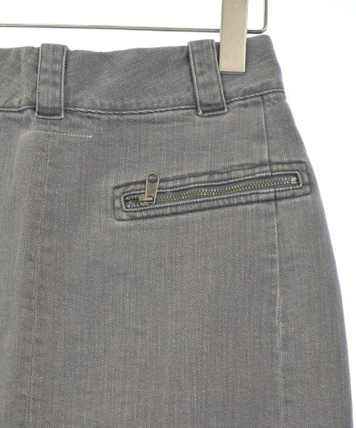 MM6 กระโปรงยาวถึงเข่า