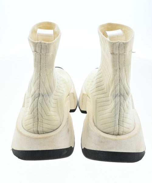 MM6 รองเท้าผ้าใบ