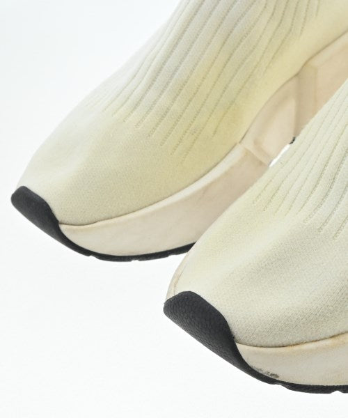 MM6 รองเท้าผ้าใบ