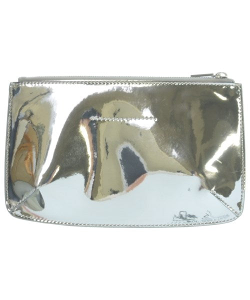 MM6 คลัตช์