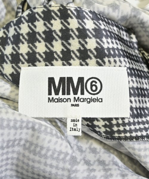 MM6 ชุดเดรส