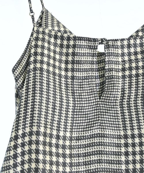 MM6 ชุดเดรส