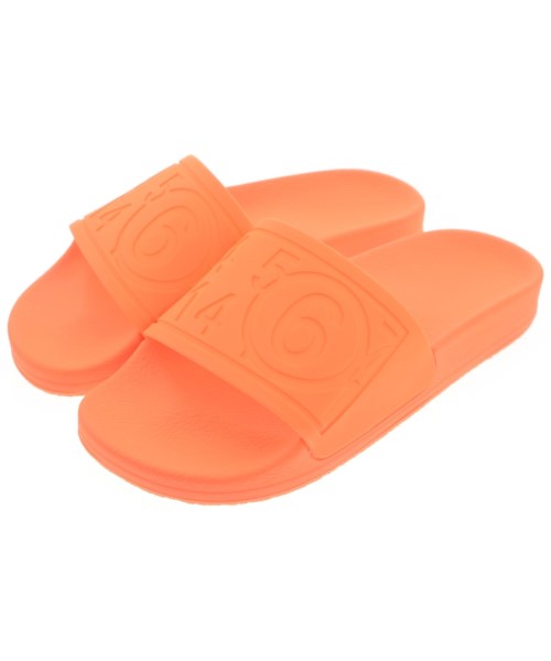 MM6 รองเท้าแตะ