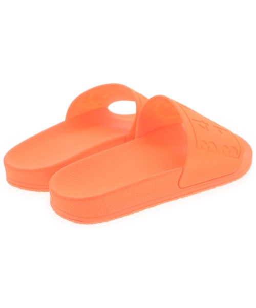 MM6 รองเท้าแตะ