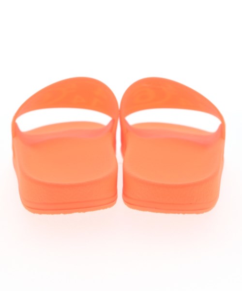 MM6 รองเท้าแตะ