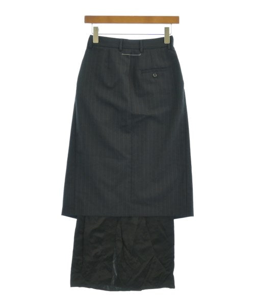 MM6 กระโปรงยาวถึงเข่า