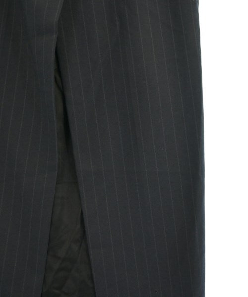 MM6 กระโปรงยาวถึงเข่า