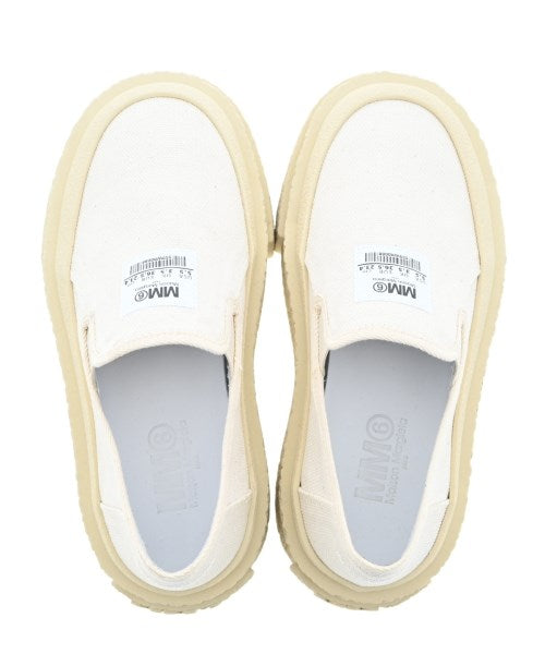 MM6 รองเท้าผ้าใบ