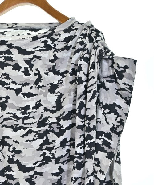 MM6 ชุดเดรส