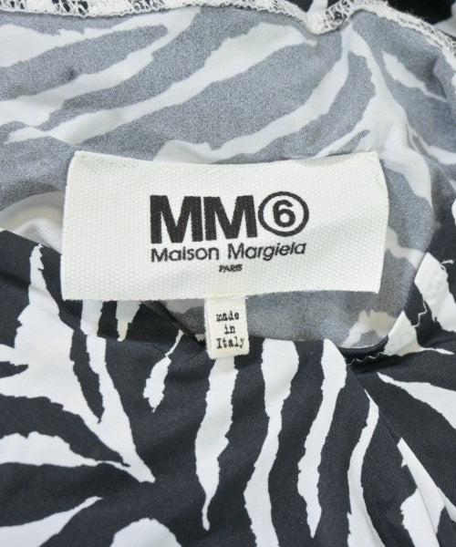 MM6 เสื้อยืด/เสื้อท็อปส์