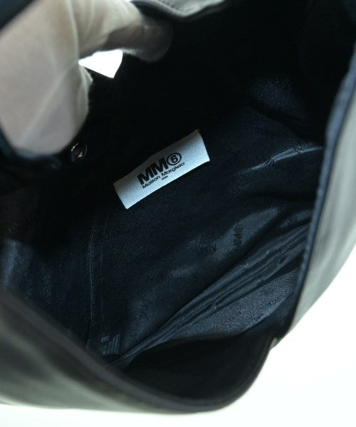 MM6 กระเป๋าถือ