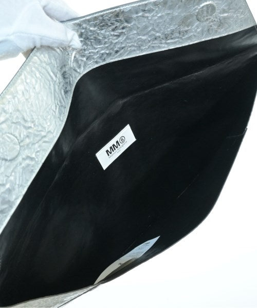 MM6 คลัตช์