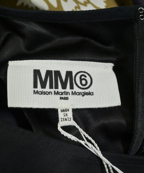 MM6 ชุดเดรส