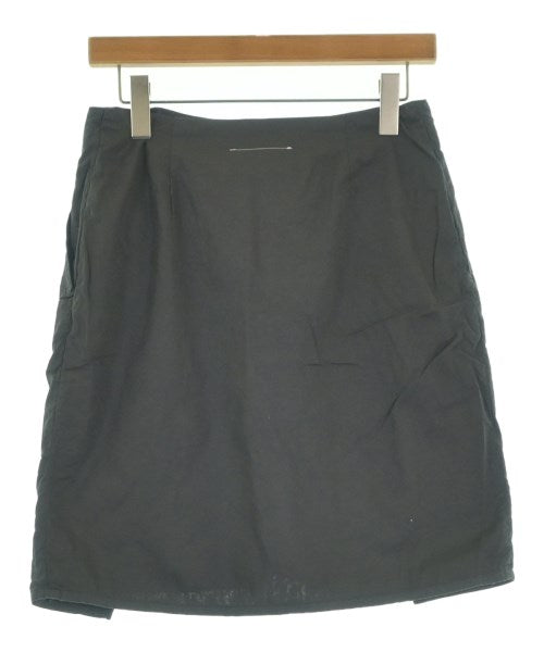 MM6 กระโปรงยาวถึงเข่า