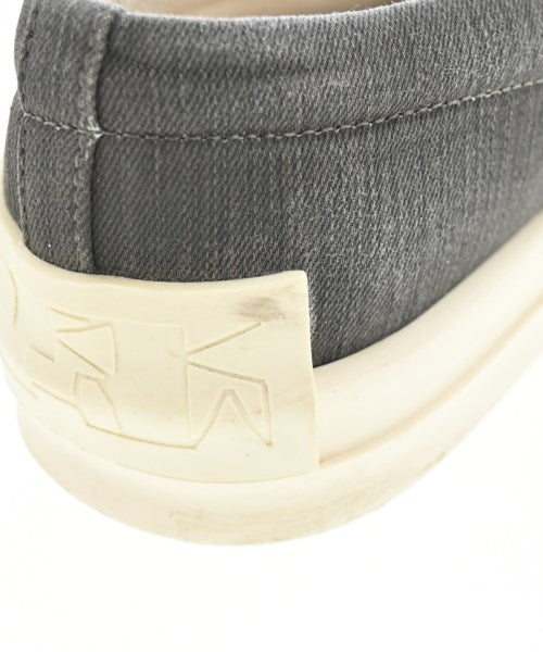 DRKSHDW รองเท้าผ้าใบ