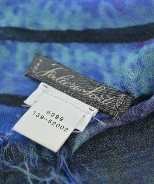 Faliero Sarti ผ้าคลุมไหล่