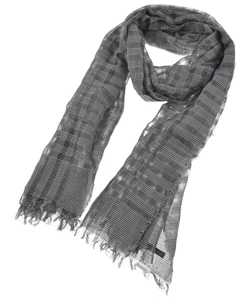 Faliero Sarti ผ้าคลุมไหล่