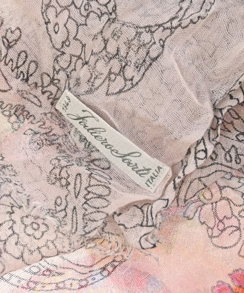 Faliero Sarti ผ้าคลุมไหล่
