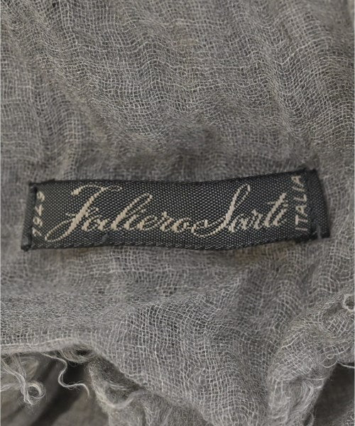 Faliero Sarti ผ้าคลุมไหล่