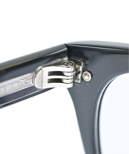 OLIVER PEOPLES แว่นกันแดด