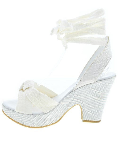 Kristina Ti รองเท้าแตะ