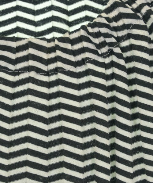 LOVE MOSCHINO เสื้อยืด/เสื้อท็อปส์